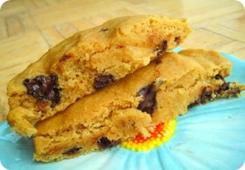 {Lightened Up} Individual Peanut Butter Chocolate Chip Cookie Cake {Lightened Up} Individual Peanut Butter Chocolate Chip Cookie Cake