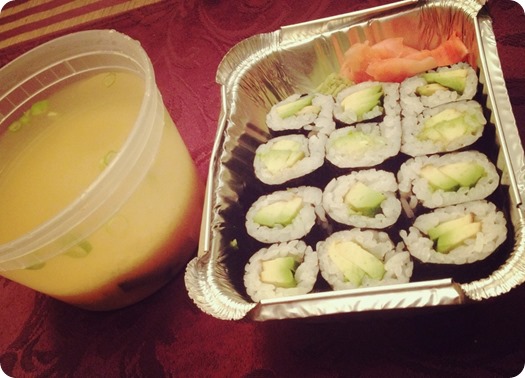 avocado roll sushi