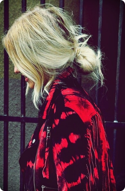 messy low bun messy low bun